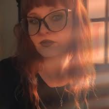 Iris Rebecka Johnston (@halloweeniris222) • Instagram photos and videos