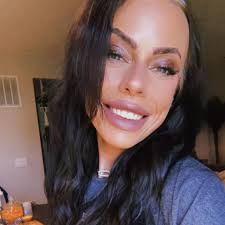 Praise for a Gorgeous Queen's Hair and Makeup