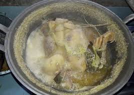 Ingkung ayam adalah ayam utuh yang dimasak dengan kondisi ayam yang masih utuh namun sudah. Resep Ingkung Ayam Jawa Yang Menggugah Selera Resep Enyak