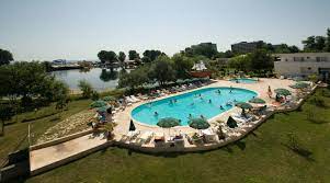 Rezervari cazare hotel tismana jupiter la pretul minim garantat. Club Tismana Jupiter Romania
