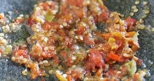 Lumuri ayam dengan air jeruk nipis buat sambal bawang yang terdiri dari bawang merah, bawang putih, cabai merah besar, cabai rawit. 43 Resep Sambal Geprek Bensu Enak Dan Sederhana Ala Rumahan Cookpad