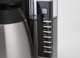 Housed in elegant stainless steel, the mt900 can brew up to 10 cups of coffee in less than 7 minutes. Capresso Mt900 10 Cup Rapid Brew Coffee Maker Consumer Reports