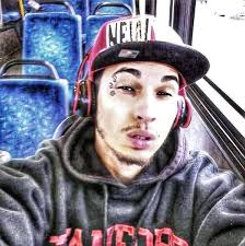 I'm at Kennywood and came across this guessing about 10' high. Anyone know