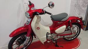 Honda mühendisliği ile 60 yıldan uzun süredir üretilen super cub c125, türünün ilk örneklerinden olmasının yanı sıra 100 milyon adetten fazla satması ile. Nueva Honda Super Cub C125 2019 Y La Honda Cub 50 Antigua Original Youtube
