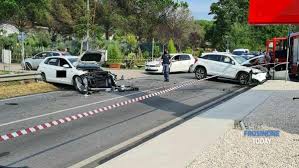 L'incidente si è verificato nella tarda mattinata di oggi mandando il traffico in tilt. Cassino Grave Schianto Tra Auto Lungo La Casilina In Direzione Cervaro