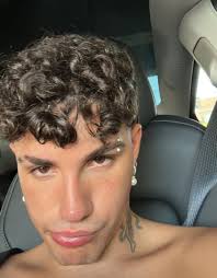 Niky Savage biografia: chi è, età, altezza, peso, tatuaggi, fidanzata,  Instagram, carriera, canzoni e vita privata