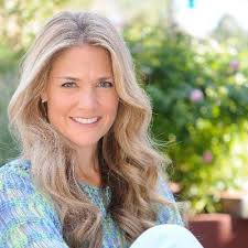 Danielle Dror's Instagram, Twitter & Facebook