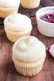 I stack and fill the cakes, and apply a crumb coat of icing. Almond Wedding Cake Cupcakes With Raspberry Filling Shugary Sweets