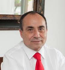 Diputado Alberto Robles critica la calidad del servicio de agua potable y  el alza de tarifas