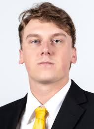 Travis Ray's Instagram, Twitter & Facebook