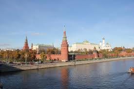 Данный комплекс исполняет роль крепости, святыни. Kreml Vikipediya