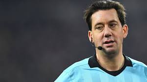 Deutschlands beliebtester schiedsrichter muss 17 jahre lang war manuel gräfe einer der besten referees der bundesliga. Schiedsrichter Manuel Grafe Wir Mussen Ofter Den Gesunden Fussballverstand Treffen