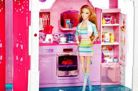 Con barbie casa dei sogni si può giocare in mille modi diversi, grazie ai diversi spazi, tutti ricchi di accessori realistici, in cui ambientare le storie per giocare con le il prezzo alto spiega come mai molte persone scelgano di ripiegare sull'acquisto di una casa dei sogni di barbie usata, che su alcuni siti. Barbie Casa Dei Sogni Usato In Italia Vedi Tutte I 50 Prezzi