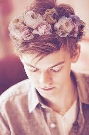 Laura Sangster's Instagram, Twitter & Facebook