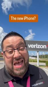 Mundane Mike Gets a NEW phone! #jonthewirelessguy #mundanemike #VeriJon  #samsung #jynxzi @jynxzi