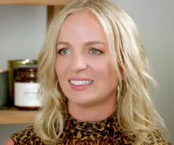 Bachelorette Australia: Pete Mann wins Becky Miles' heart