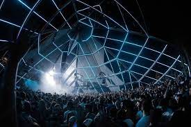Chbib after shutting down the famous lebanese venue stated that the club was lacking proper registration and promoting material that offends religious beliefs. From Conflict To Crossfaders Liberalism In Lebanon Is Taking Hold Through Electronic Music Dummy Mag