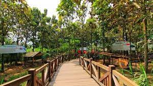 Ngomongin spot foto atau lokasi foto untuk bsia kita abadikan banyak banget di kota malang. 11 Spot Foto Di Malang Rekomended Bikin Tambah Romantis Spot Foto Di Malang