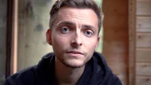 Check spelling or type a new query. Youtube Star Philipp Mickenbecker Schockt Mit Bildern Seines Tumors