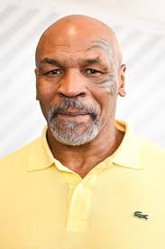 Voici 23 acteurs chauves et personnalités qui assument fièrement leur crâne  lisse