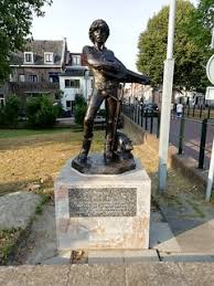 1,084 likes · 3 talking about this · 171 were here. Fulco De Minstreel Van Ijsselstein In Het Centrum Van Ijs Flickr