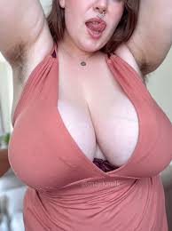 busty-majik-milk21 - Busty BBW Porn