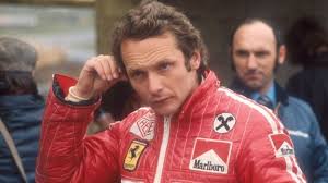 Araştırması… 1949'da viyana, avusturya'da doğan andreas nikolaus lauda ya da bilinen adıyla niki lauda kariyerine teknik ekip üyesi olarak başlamış. Avusturyali Formula 1 Efsanesi Niki Lauda Hayatini Kaybetti