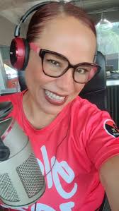 Rose Ojeda te cuenta un poco de cómo funciona la radio 🎙️, síguela a  través de globo 102.1 🎈 #globo #paratiiiiiiiiiiiiiiiiiiiiiiiiiiiiiii #dato  #viralvideos #locutora #radio
