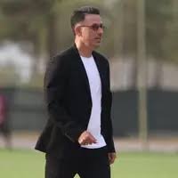 مجری مشهور مربی لیگ یک شد