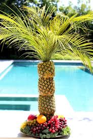 Comment Creer Un Palmier D Ananas Pour Un Plateau De Service Fruits Mariage Plateau De Service Anniversaire Theme Hawai