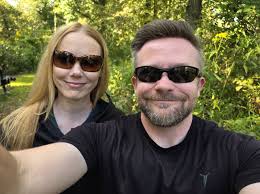 Hey Hey Everyone! How are you doing today? For Susie and I, we're doing  great --- the weekend has been busy but productive! What have you been  into?