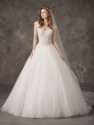 2019 Pronovias Prenses Gelinlik Modelleri Kalin Askili V Yakali Tul Etekli The Dress Gelinlik Beyaz Dugun Elbiseleri