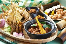 Makanan tradisional hari raya seperti lemang, ketupat dan dodol pasti menjadi menu utama di aidilfitri walaupun zaman ini kita banyak di sogokkan dengan pelbagai menu makanan terutamanya dari barat. Selepas Sebulan Berpuasa Apa Kata Kita Tinjau Carta 10 Juadah Paling Popular Di Hari Raya I Suke Mstar