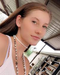 Delanie Dunning (@d.e.l.a.n.i.e_d.u.n.n.i.n.g) • Instagram photos and videos