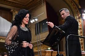 Here we are, the merry. Galerie Foto Angela Gheorghiu Din Nou AcasÄƒ Pentru Colectiv