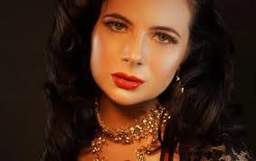 Gemma Ashley's Instagram, Twitter & Facebook