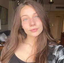 Kassie Hill's Instagram, Twitter & Facebook