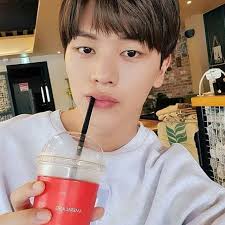 See more ideas about yook sungjae, sungjae, sungjae btob. Sunghyuncouple Instagram Posts Photos And Videos Picuki Com