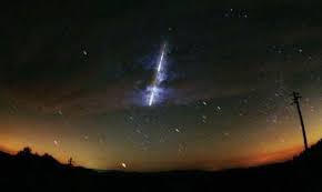 Chuva de meteoros orionids estará visível entre hoje e amanhã. Chuva De Meteoros Leonidas E Vista Da Terra Hoje