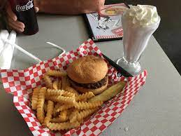 Inspiratie nodig voor het avondeten? Drinks Coffee Tea Iced Coffee Cool Hot Summer Winter Cappuccino Starbucks Tumblr Aesthetic Frappe Unicorn Fr Hamburger And Fries Food Challenge Aesthetic Food
