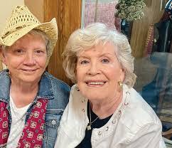 Bobby Logue's Instagram, Twitter & Facebook