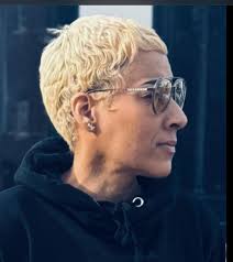 Reviews of Salon J Moirai