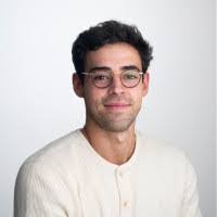 Ruth Perales's Instagram, Twitter & Facebook