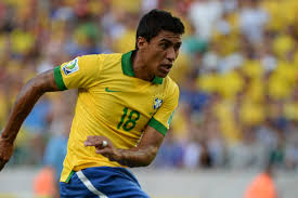 Paulinho, seen here during his first stint with guangzhou evergrande, won the league and cup double with barcelona last season. Guangzhou Evergrande Neuer Vertrag Paulinho Bleibt In China