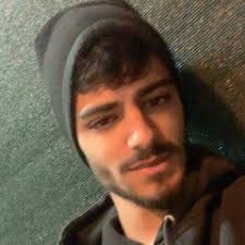 Listen to עומר אדם