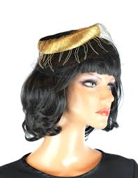 Vintage Pillbox Hut 50er Jahre Gold Glänzende Pelzmütze Fascinator Schwarz  Bestickt Netz
