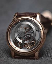 Saat Panosundaki Pin