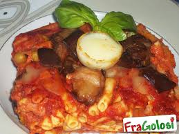 Ricco e gustoso, include molti. Ricetta Pasta Al Forno Con Ragu Di Salsiccia Uova Sode E Melanzane Ricette Di Fragolosi