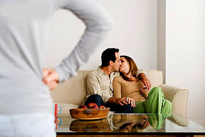 Chị em ngoại tình - phần lớn tại đức ông chồng