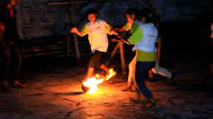 Dapatkan jadwal bola hari ini. Sepak Bola Api Playing Football With Fire